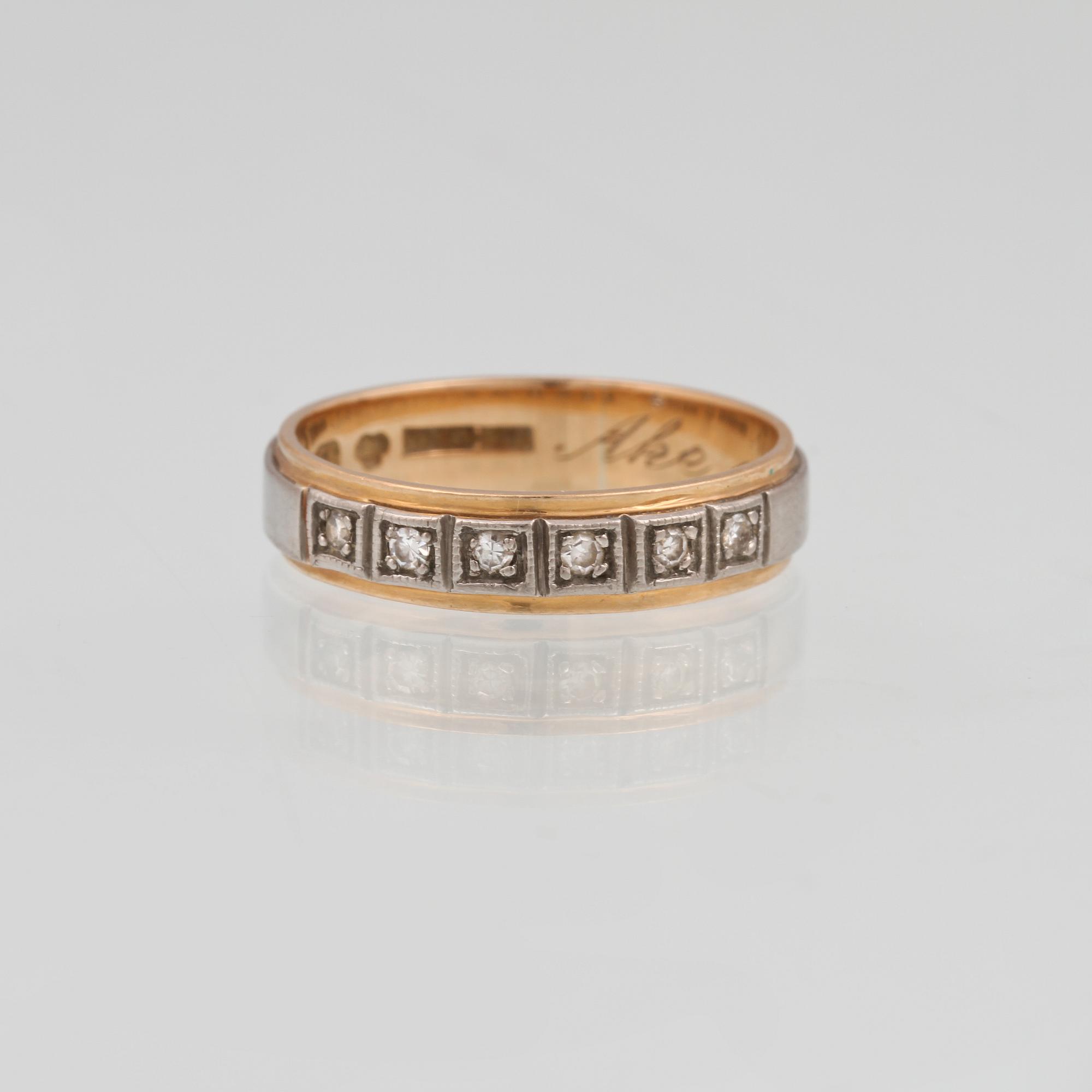 RING, 18K guld med 6 åttkantslipade diamanter, Ceson, Göteborg, 1960. Vikt 3,7 gram.