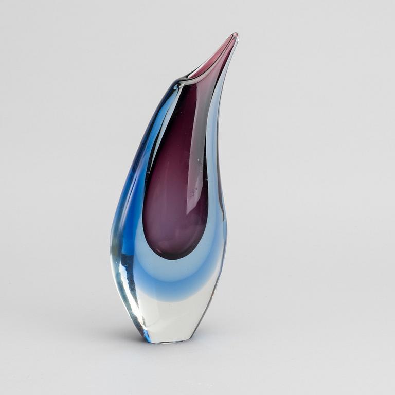 A MURANO SOMMERSO GLASS VASE, 1955-65.