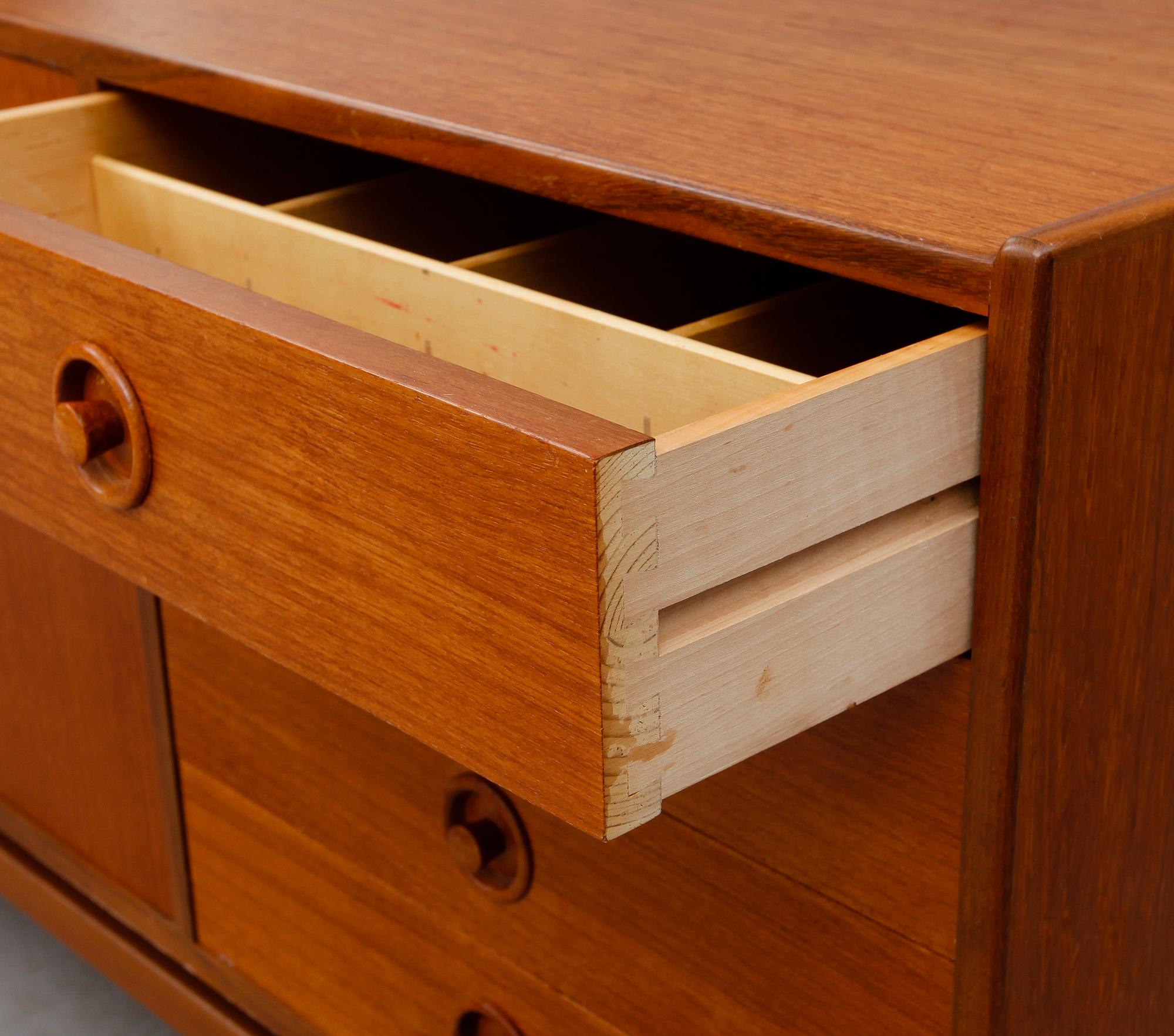SIDEBOARD, 1900-talets andra hälft.