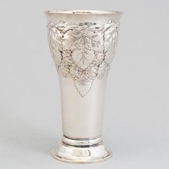 A Danish Art Nouveau silver vase, maker's mark A Dragsted, Copenhagen 1919.