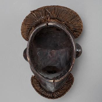 MASK, Afrika, 1900-tal.