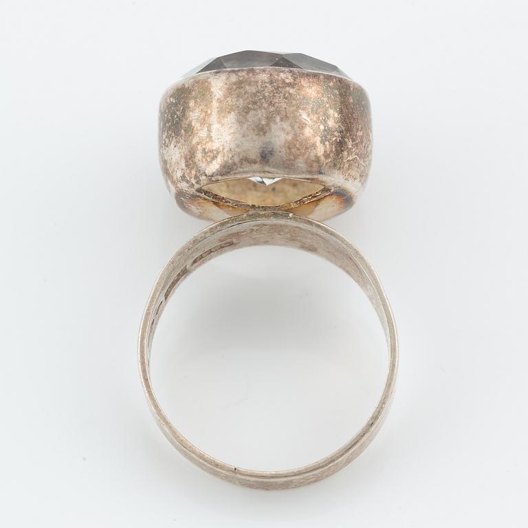 Necklace, bracelet, and a ring, silver with rock crystal, including pieces by Gert Thysell.