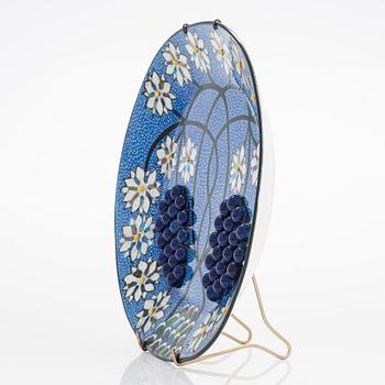 Birger Kaipiainen, a decorative ceramic plate signed Kaipiainen Arabia.