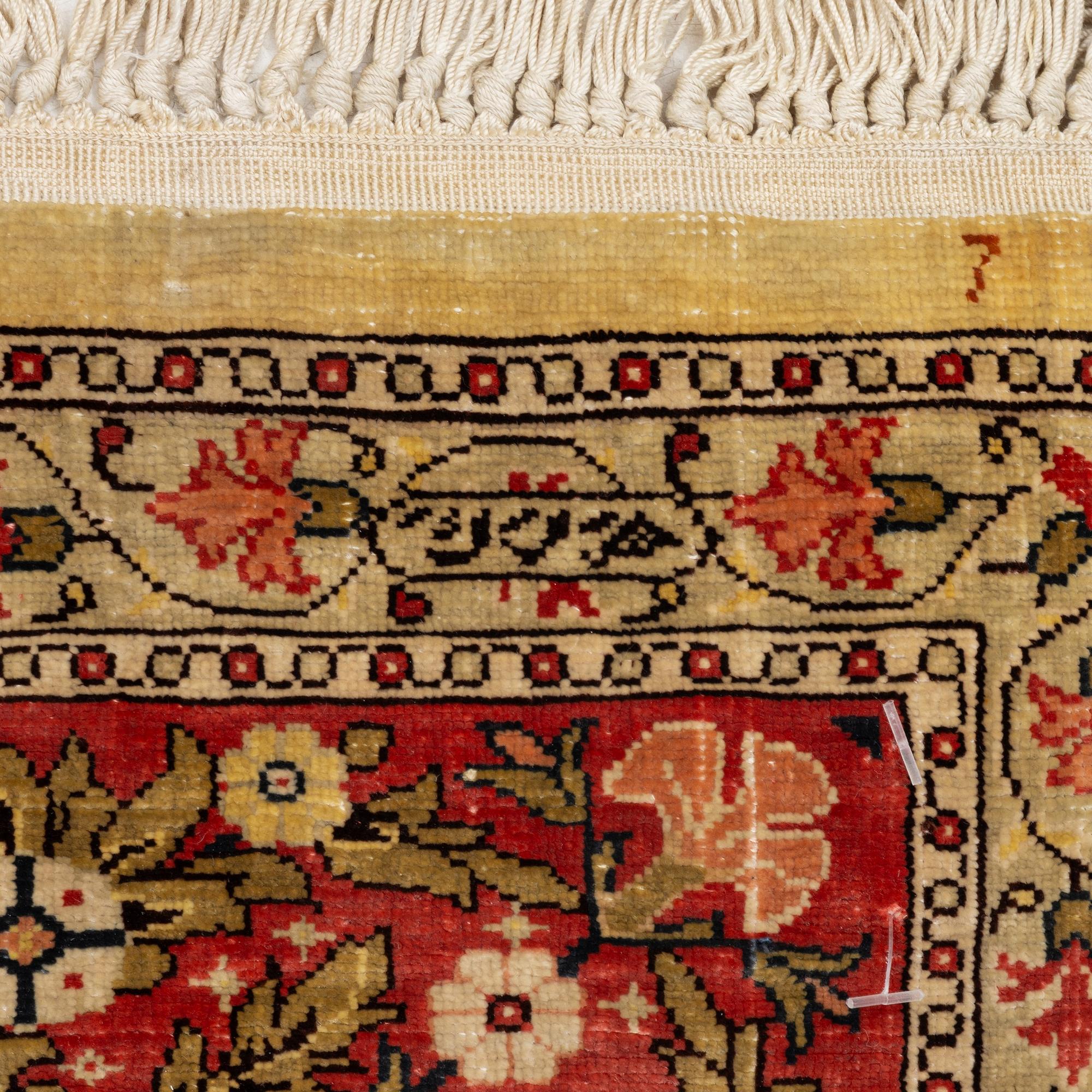 Matta, Hereke, silk, ca 148 x 105 cm.