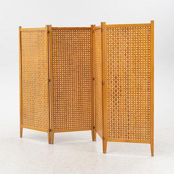 A 'Spåna' pine folding screen from Alberts, Tibro, 1960's/70's.