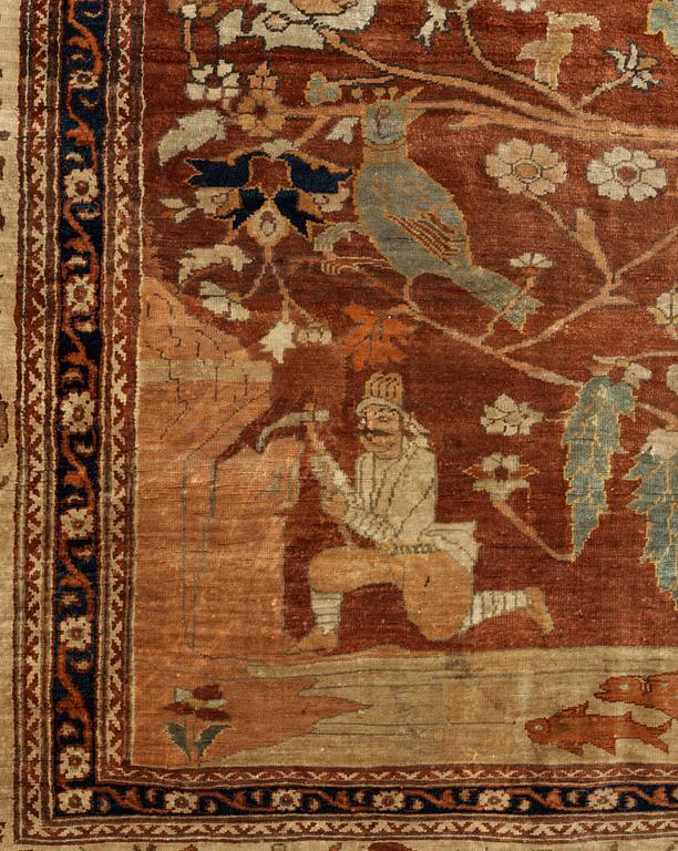 ANTIQUE SILK TABRIZ FIGURAL. 235 x 165 cm (as well as 1 cm stripe patterned flat woven edge at each end).