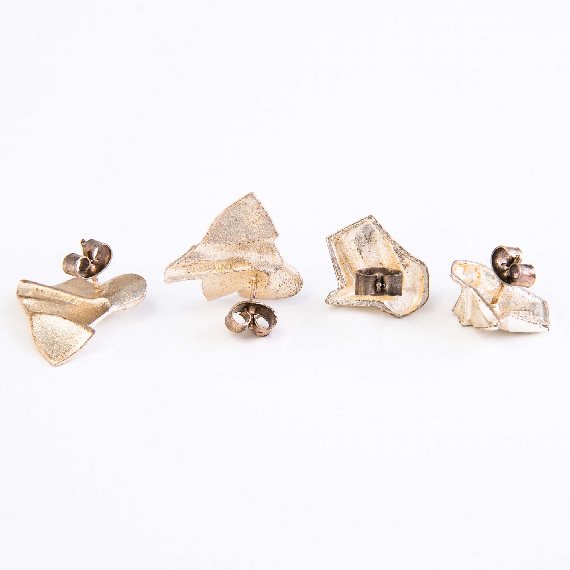 BJÖRN WECKSTRÖM, Two pairs of sterling silver earrings. Lapponia.