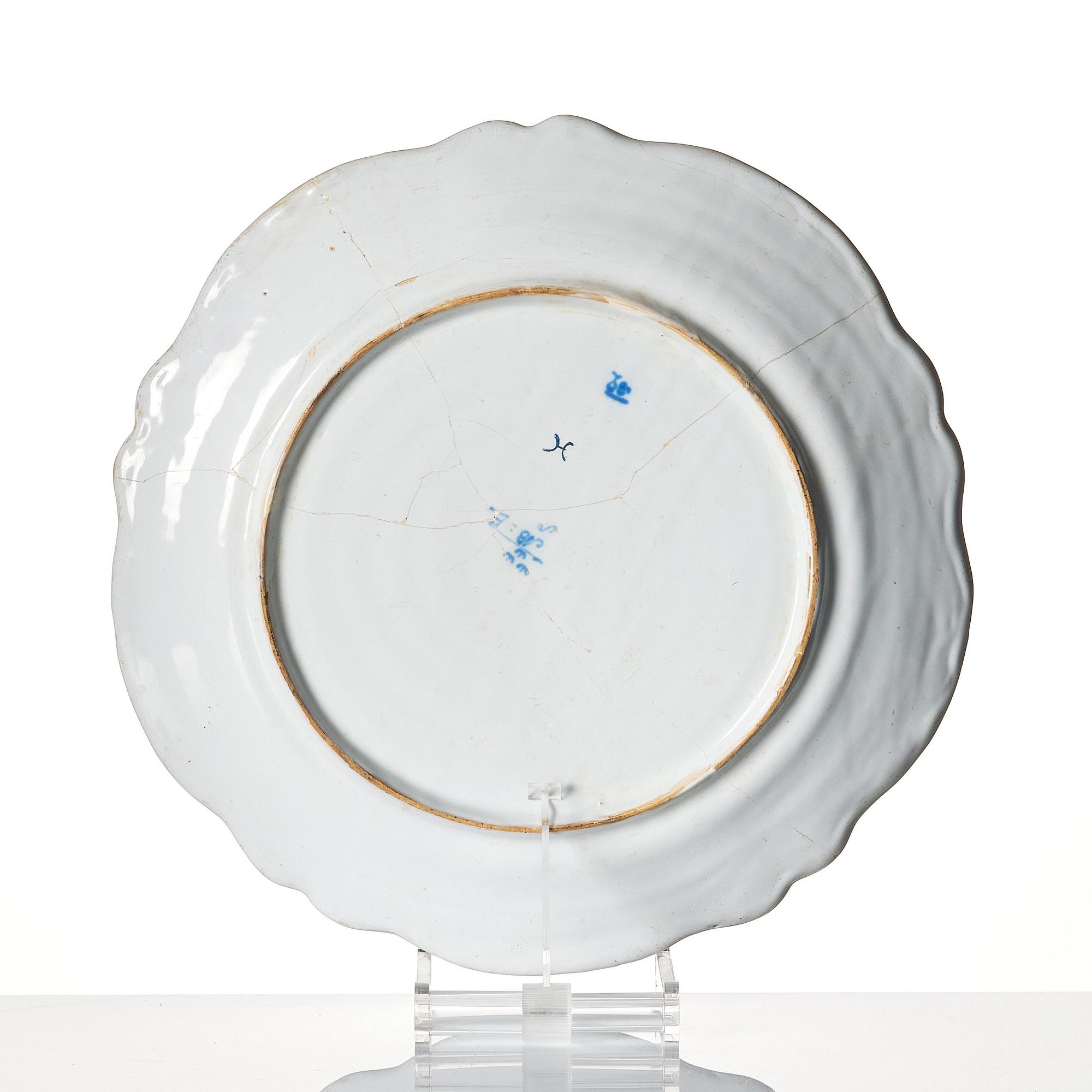 A Swedish Marieberg serving dish, 18th Century.