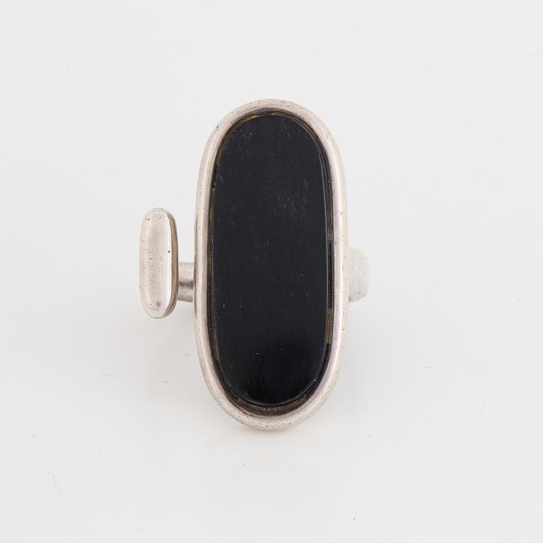 Vivianna Torun Bülow Hübe, a sterling silver and obsidian ring, Jakarta Indonesia.