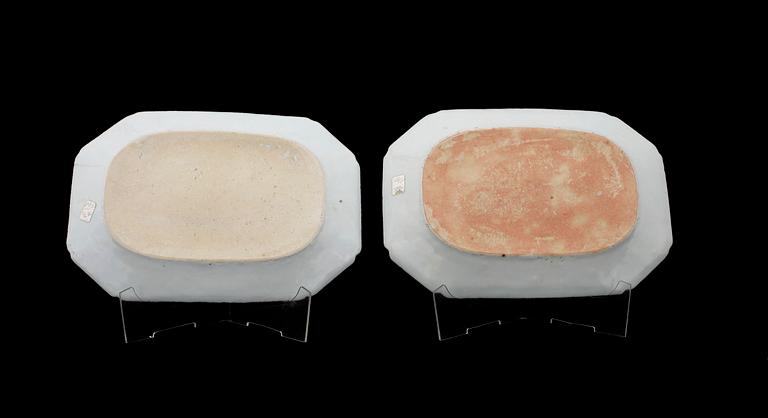 STEKFAT, ett par, porslin, Qianlong, Kina 1700-tal.