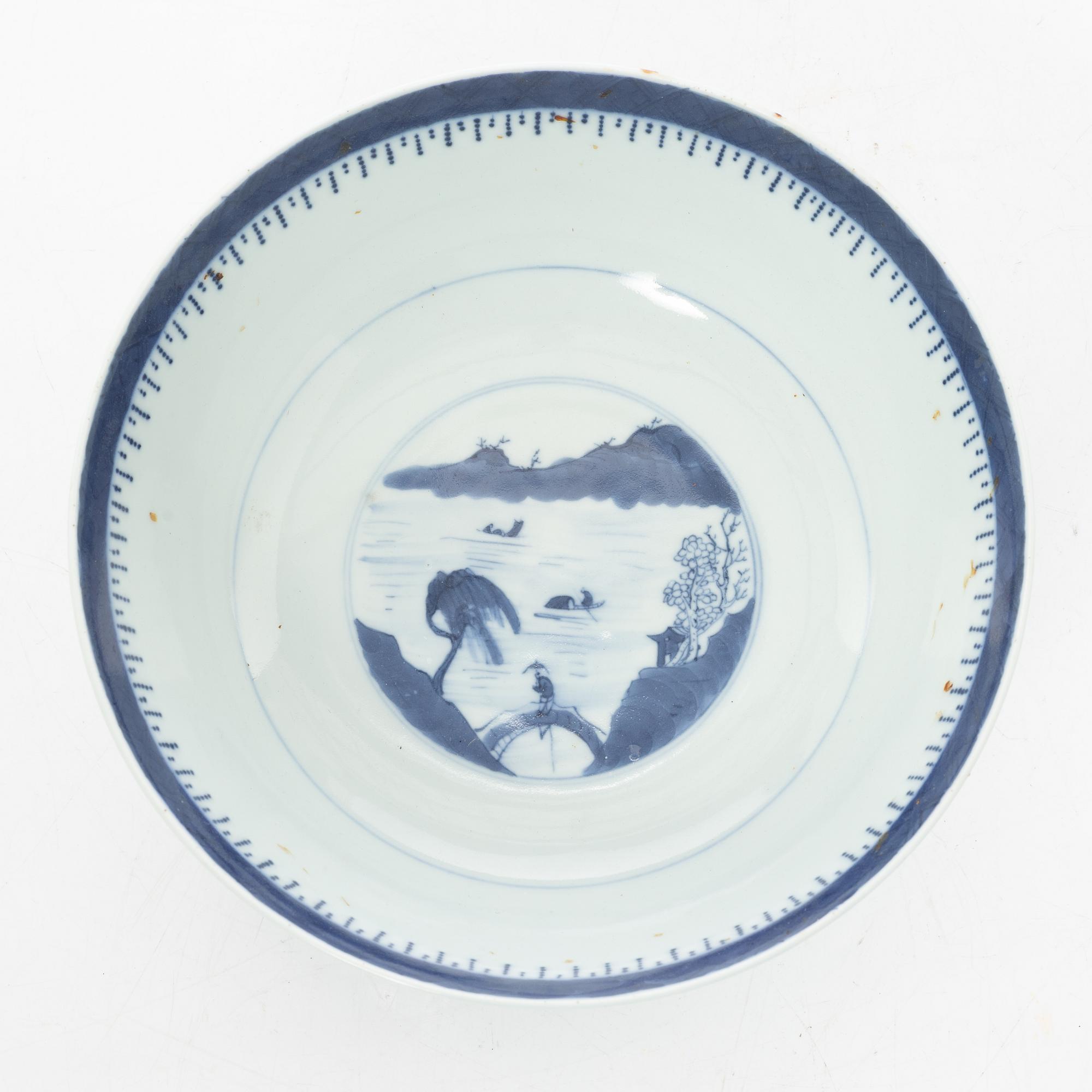 A blue and white porcelain bowl, China, Jiaqing (1796-1820).