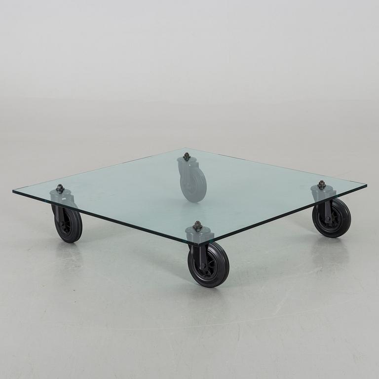 GAE AULENTI, soffbord, "Tavolo con ruote" Fontana arte.
