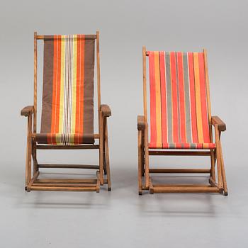 TWO DECK CHAIRS, second half of the 20th century.