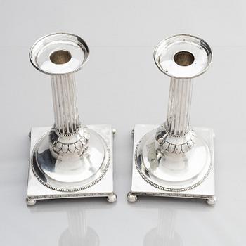Gustaf Henrik Sidwall, ljusstakar, ett par, silver, Norrköping 1798. Gustavianska.