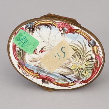 A German enamelled 18th century snuff-box.