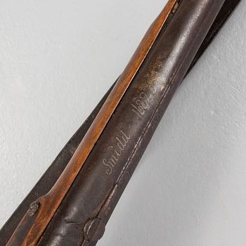 A percussion rifle from around year 1800.