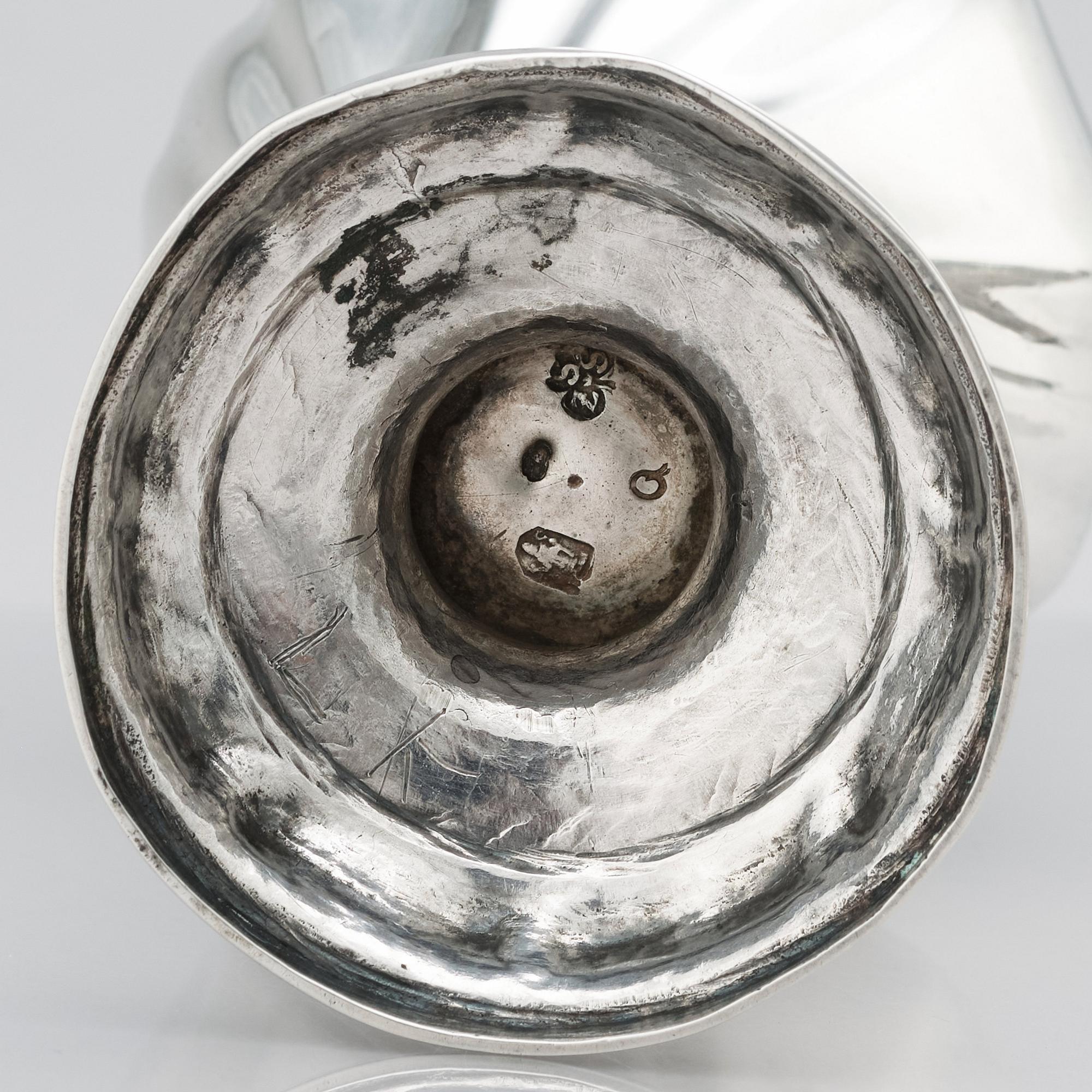 Samuel Zettersteen, kryddbössor, silver, ett par, Lidköping 1774. Rokoko.
