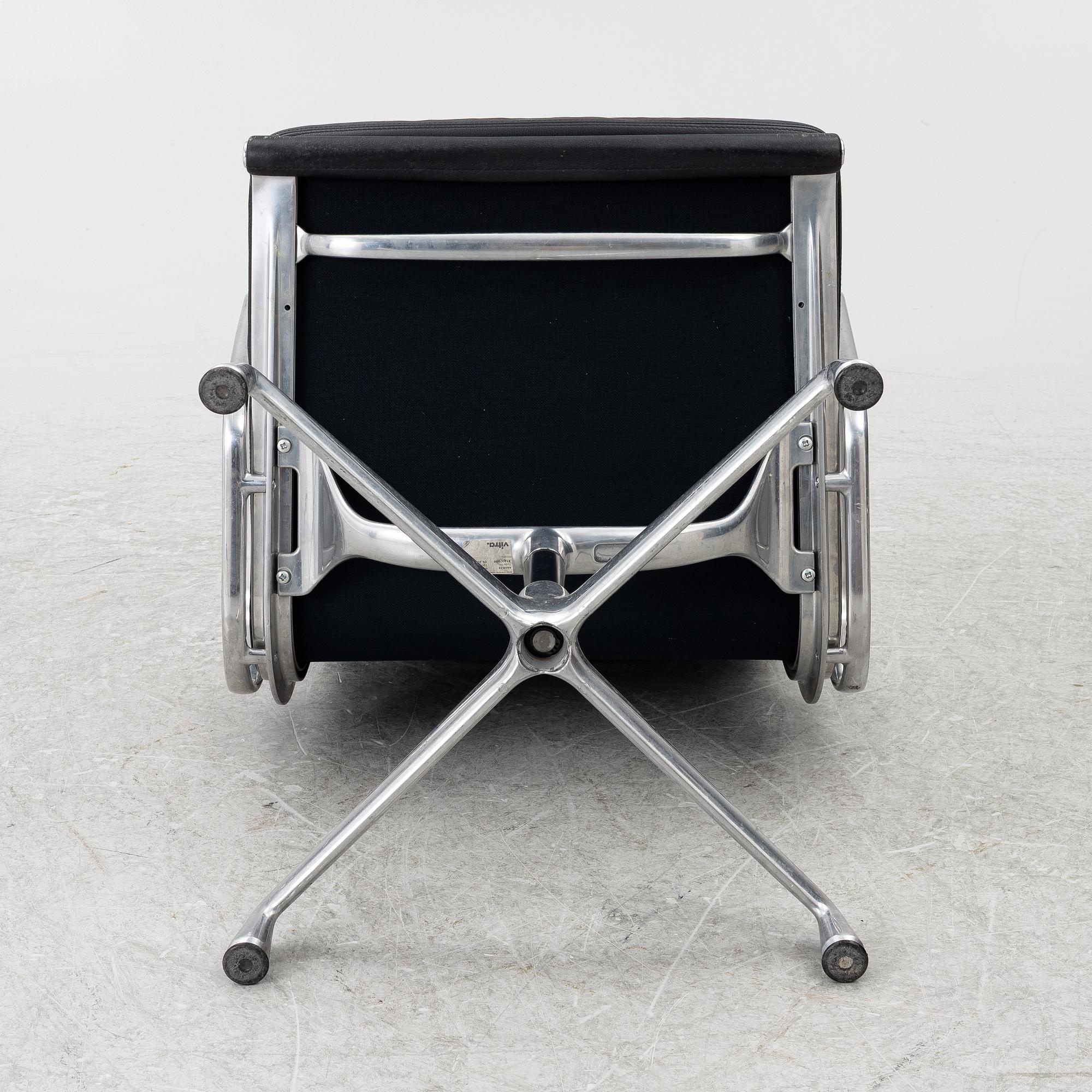 Charles & Ray Eames, Office chair, “EA208 Soft Pad Chair”, Vitra.