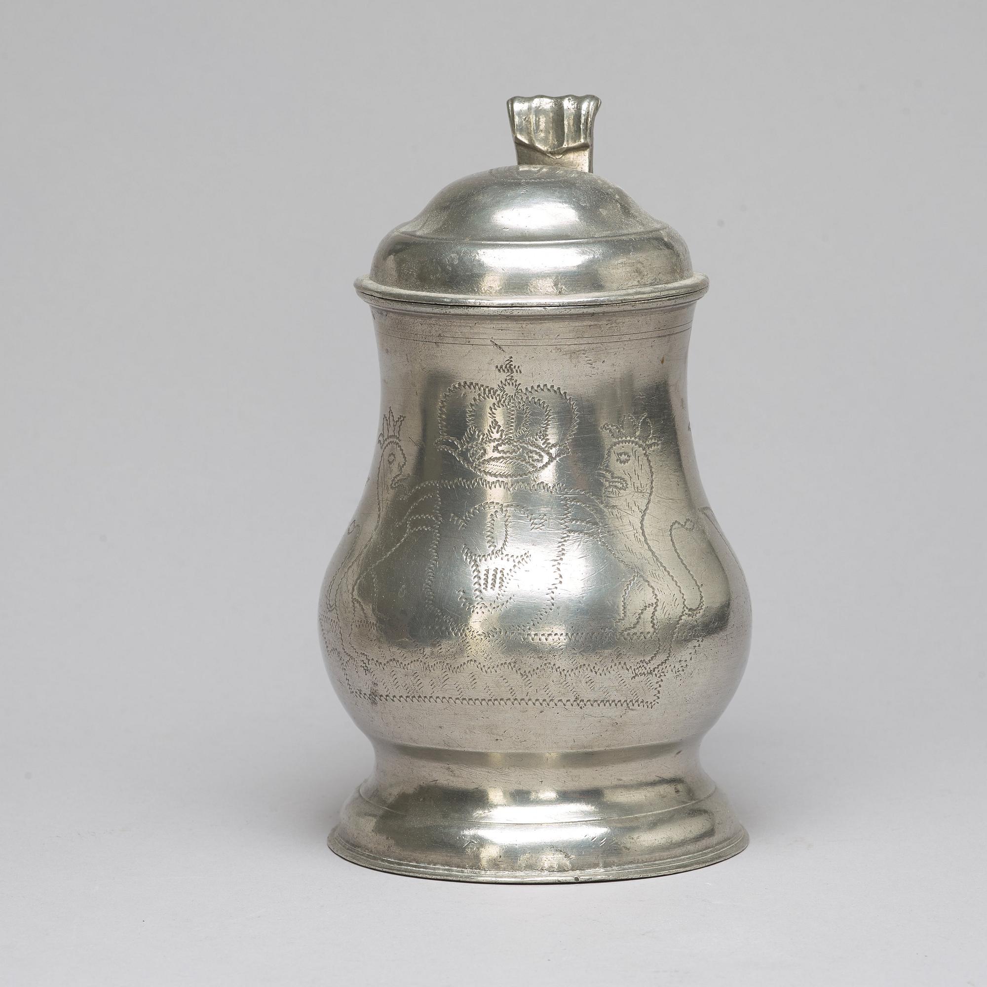 Eight pewter pieces, 18th/19th ct.