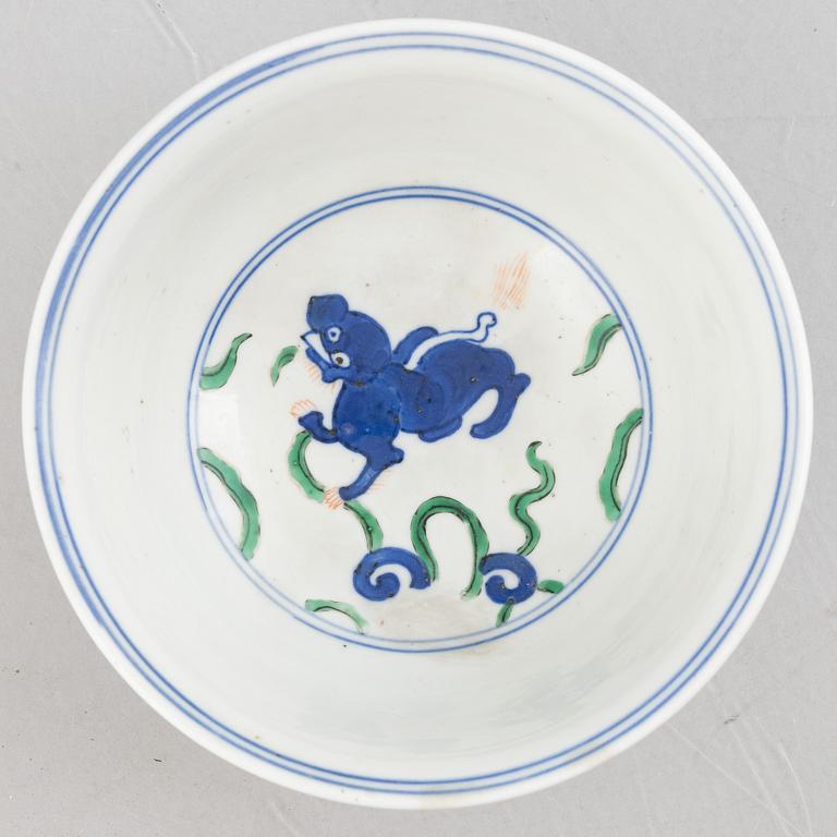 A Chinese Wucai porcelain bowl, 17th century.