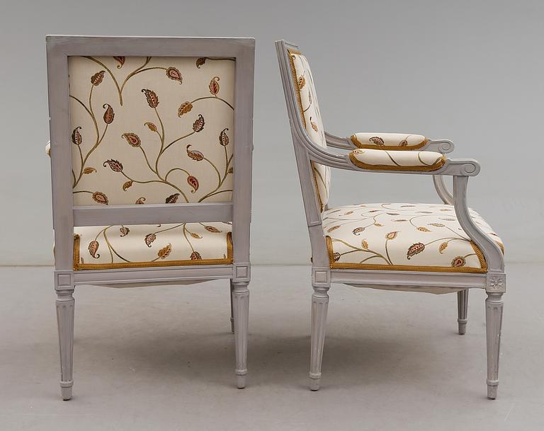 KARMSTOLAR, 1 par, gustaviansk stil, 1900-talets andra hälft.