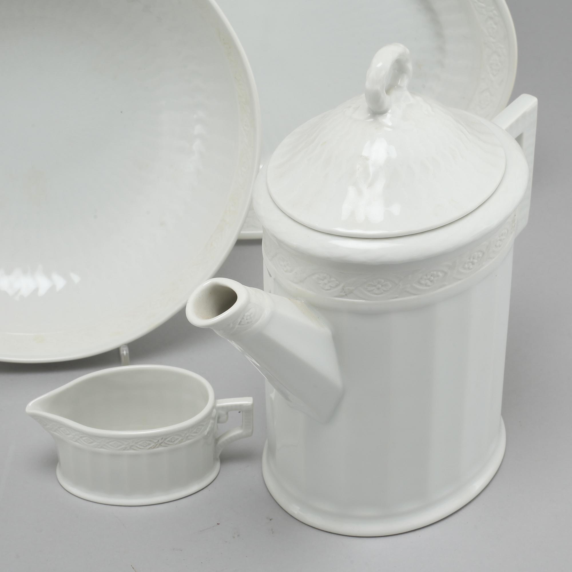 62 pieces dinner service named "Vifte".