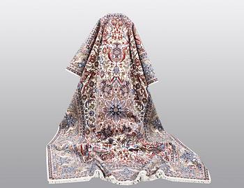A carpet, Old Esfahan, part silk, ca 308 x 202 cm.