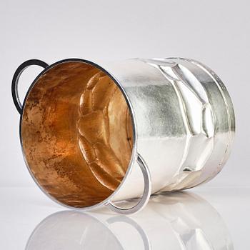 Rolf Karlsson, a Swedish sterling silver winecooler and four beakers, Enköping 1988-1991.