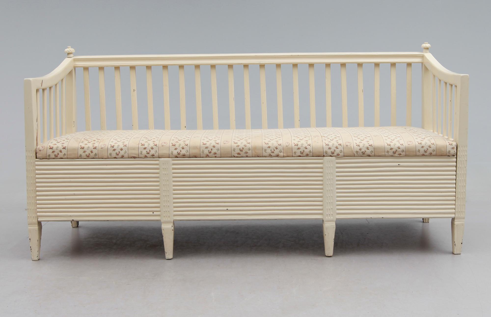 SOFFA, gustavianskt provinsarbete, 1800-talets början.