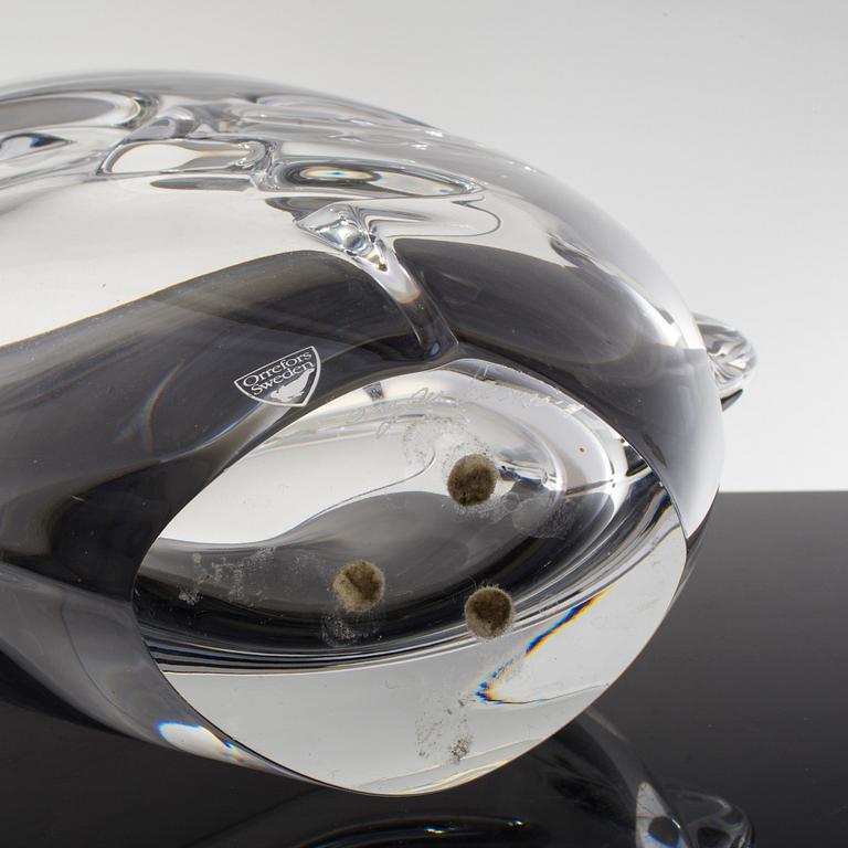 An Orrefors glass vase by Martti Rytkönen, "Ramses".