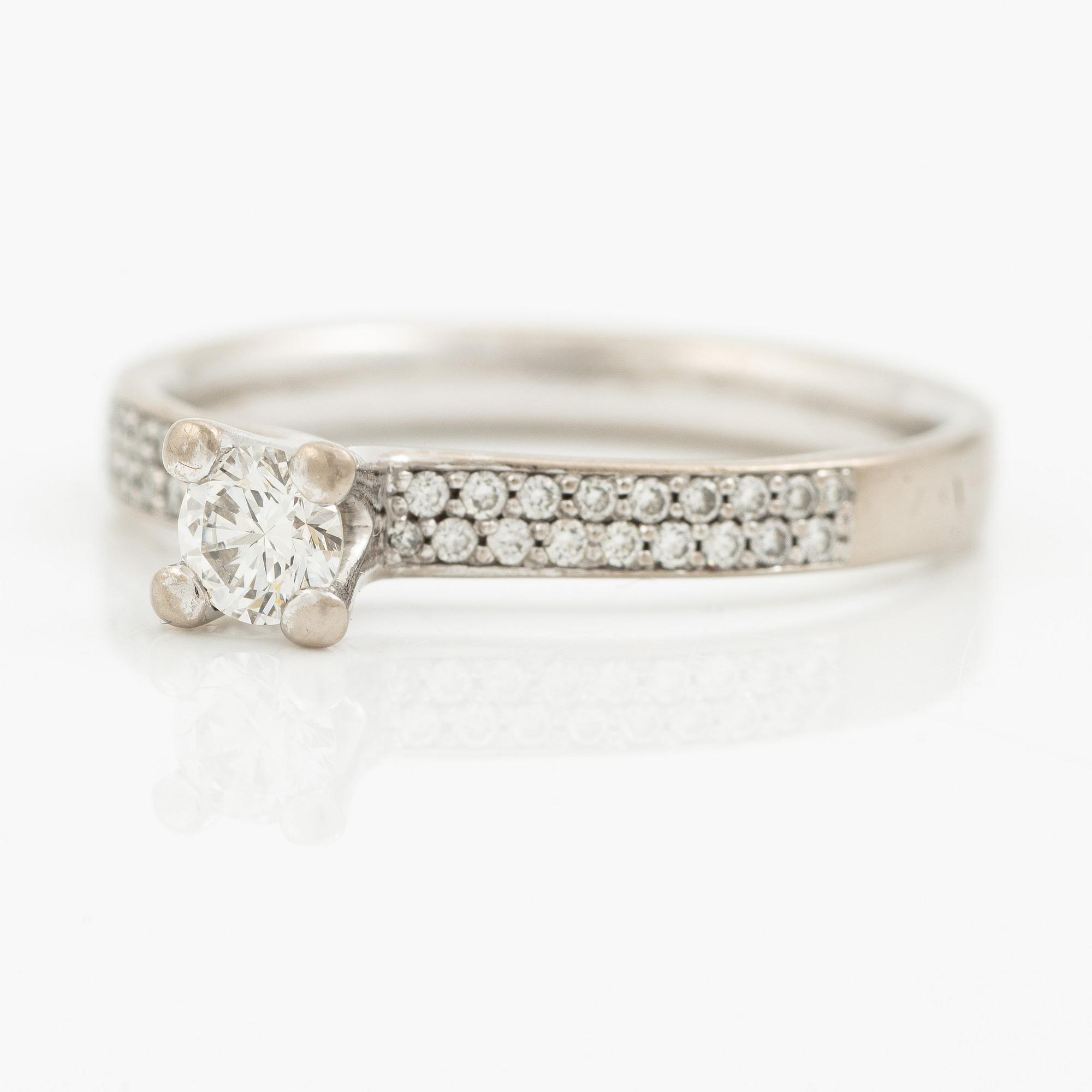 Georg Jensen, ring, "Magic", 18K white gold with brilliant-cut diamonds.