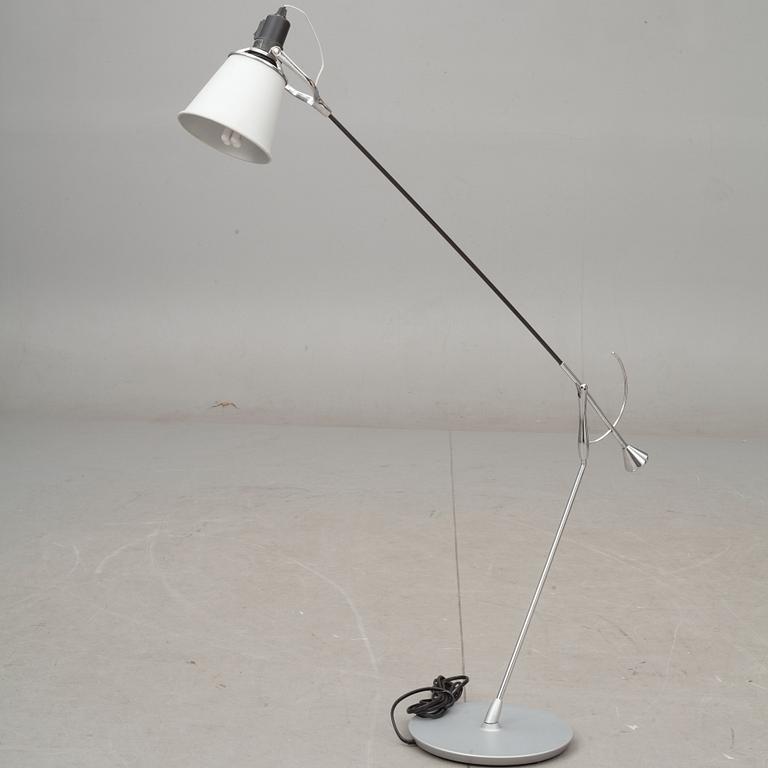 SKRIVBORDSLAMPA, Hydra Tavolo, Carlo Farcolini för Nemo Cassina.