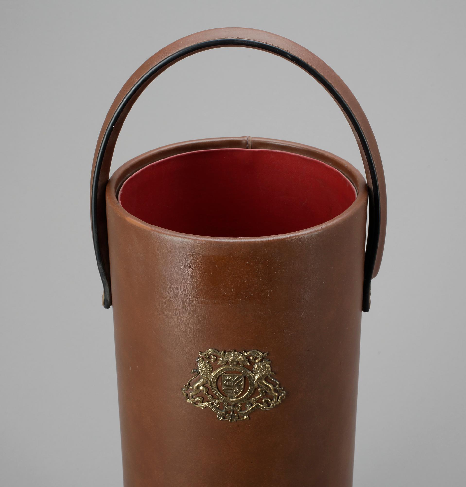 PARAPLYSTÄLL, konstskinn, 1900-talets slut.
