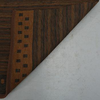 MATTA, dubbelvävd, ca 229 x 152 cm, 1900-talets andra hälft.