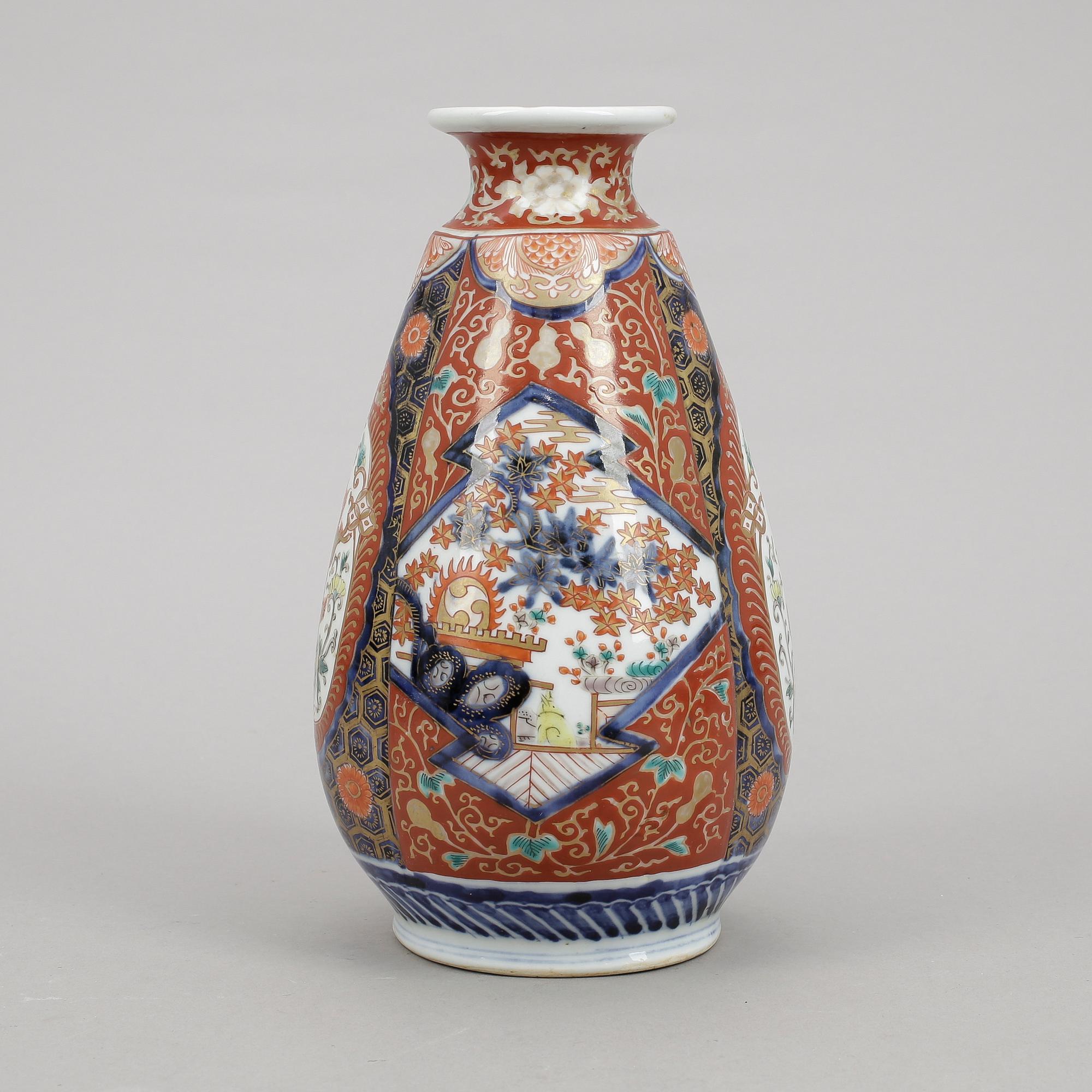 VAS, porslin, Japan, 1900-tal.