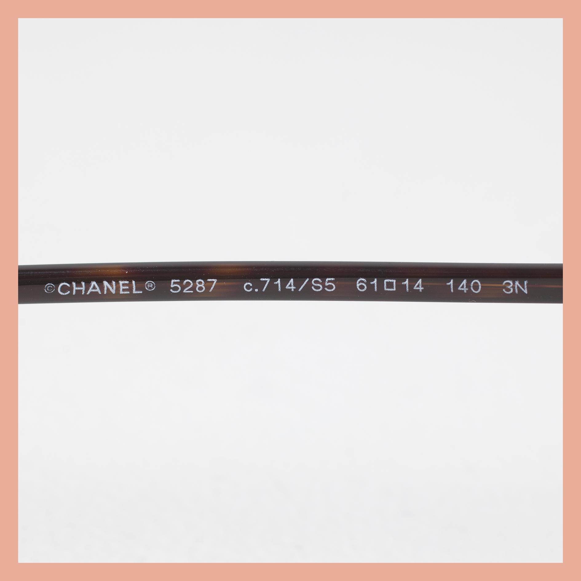 SOLGLASÖGON, Chanel.