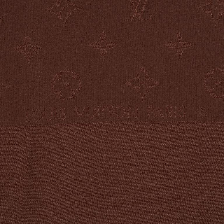 SCARF, Louis Vuitton.