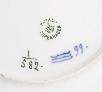 SERVISDELAR, 31 st, porslin, "Musselmalet", Royal Copenhagen, Danmark, 1900-tal.