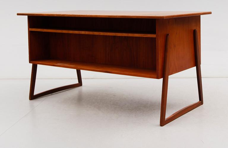 SKRIVBORD, 1900-talets andra hälft.