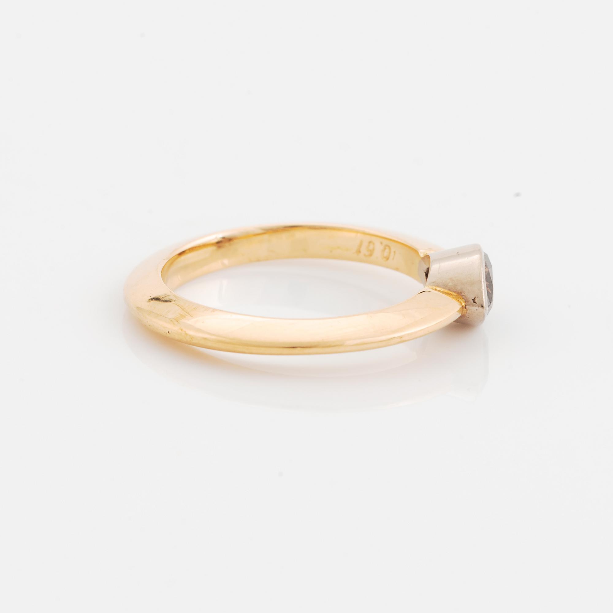 Sandström de Wit ring 18K guld med en brun diamant.