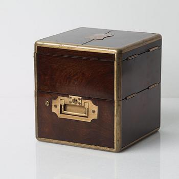 RICHARD HORNBY & Son, Liverpool, Two-Day Marine Chronometer, No 1267, 180 x 180 x 195 mm.