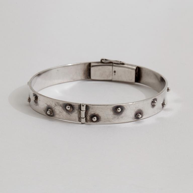 ARMBAND, stämplad AEK 916H, Helsingfors, 1966.