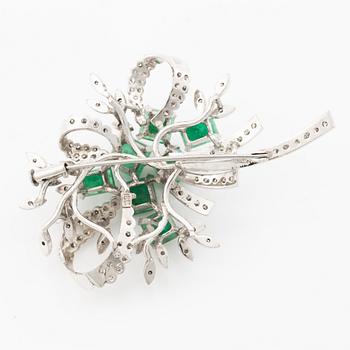 Brooch, 18K white gold with emeralds and octagonal-cut diamonds.