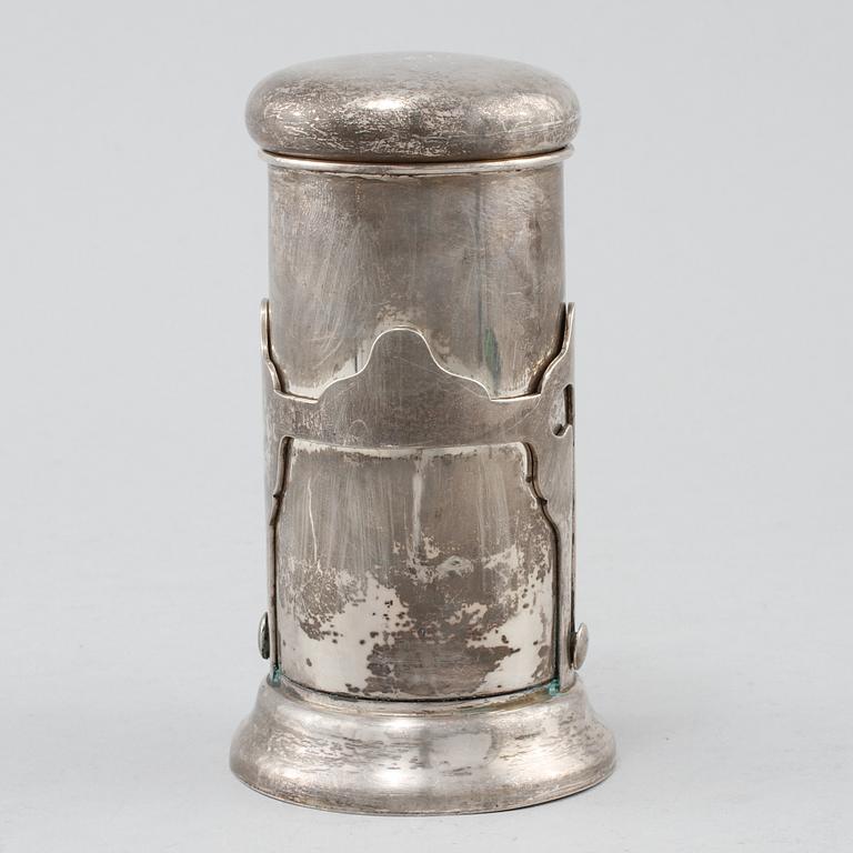 CIGGARBURK, silver, Charles & Richard Comyns, London, England, 1919. Vikt 220 g.