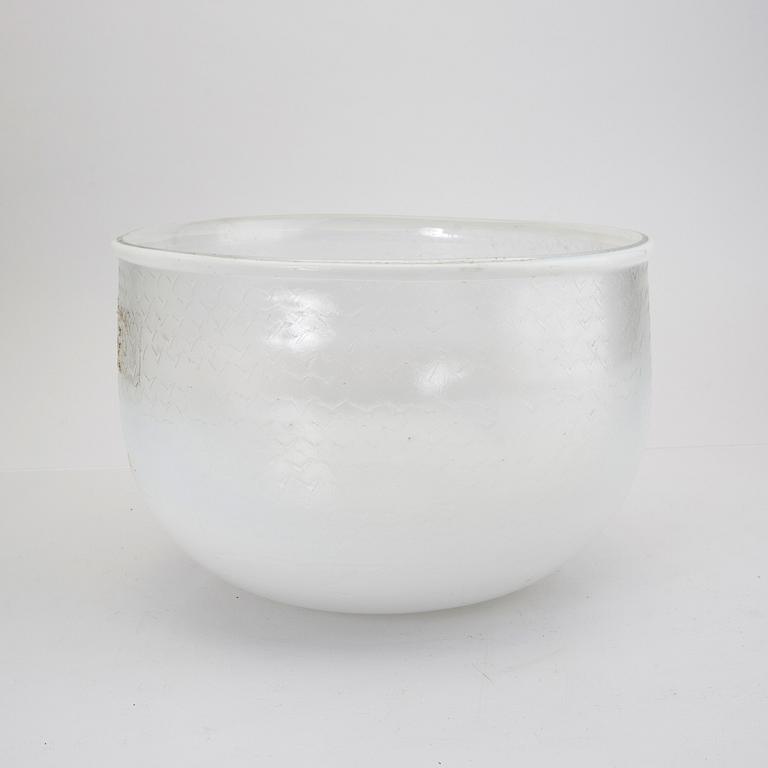 Signe Persson-Melin, a signed unique glass bowl.