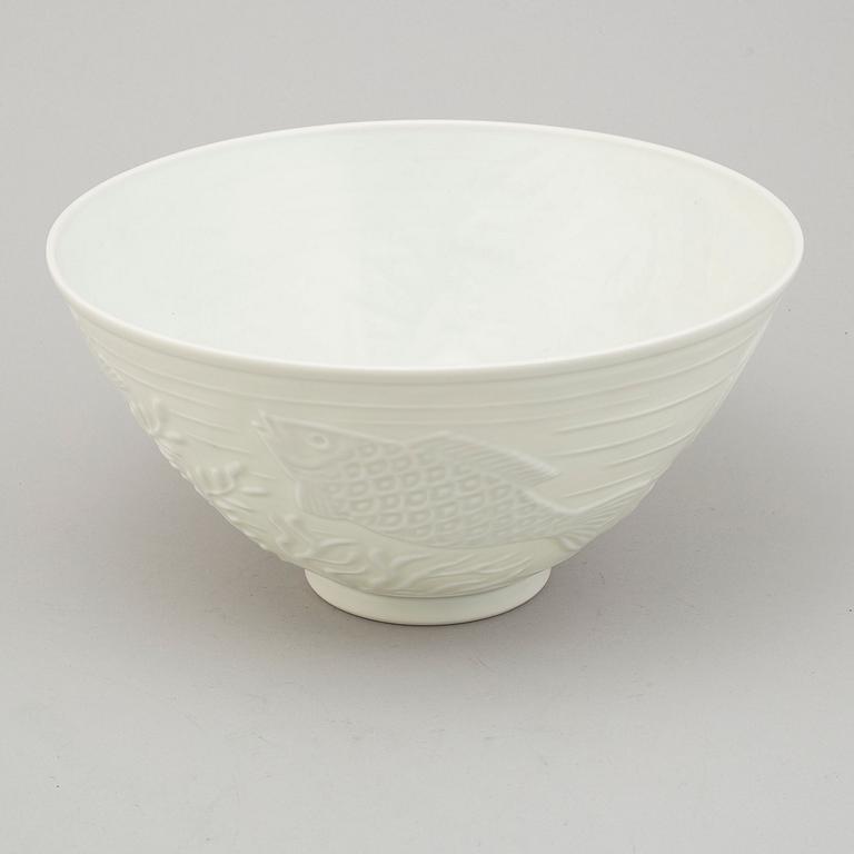 GUNNAR NYLUND, a porcelain bwl, ALP Lidköping/Rörstrand.