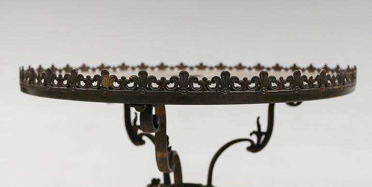 BORD, brons, 1800-talets mitt.