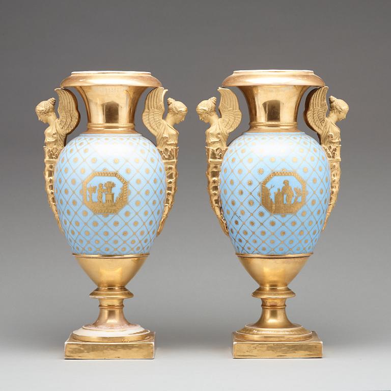 A pair of vases, 19th/20th Century.