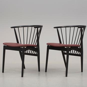 KARMSTOLAR, ett par, omkring 1900-talets mitt.