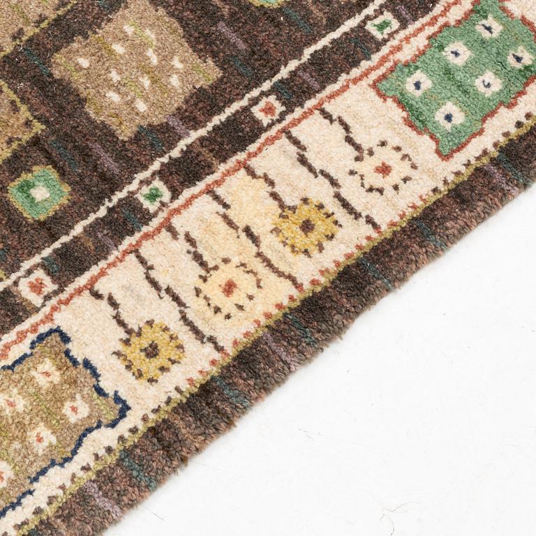 Märta Måås-Fjetterström, a carpet, "Örtagården", knotted pile, ca 303 x 205 cm, signed AB MMF.